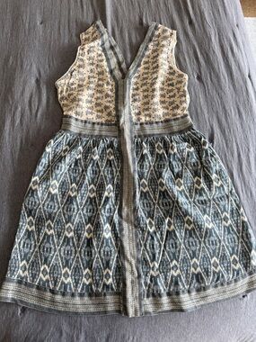 Faherty Two-Tone Printed V-Neck Mini Dress in Blue and Cream